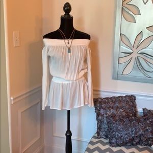 Rue21 Tops - 🔴Off the Shoulder White BOHO BLOUSE Rue21 Tops - 🔴Off the Shoulder White BOHO BLOUSE